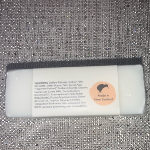 🆕 Natures Blend Coconut Oil & Goats Milk Bar - Picture 2 of 6